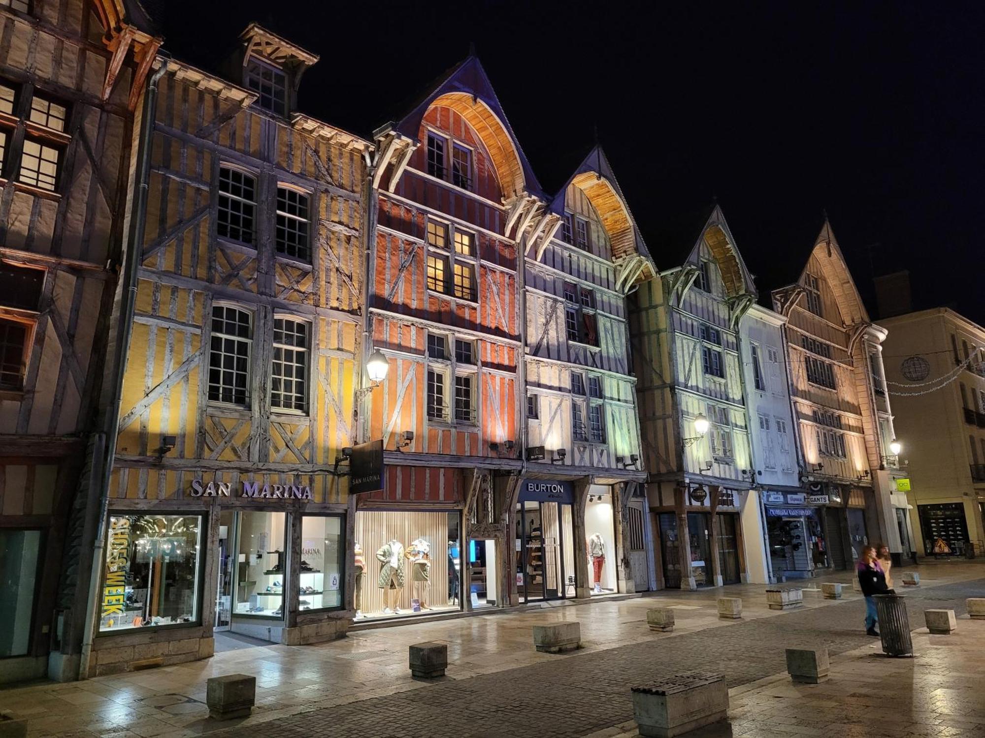 Le Petit Bouchon de Troyes classé 3 étoiles Exterior foto